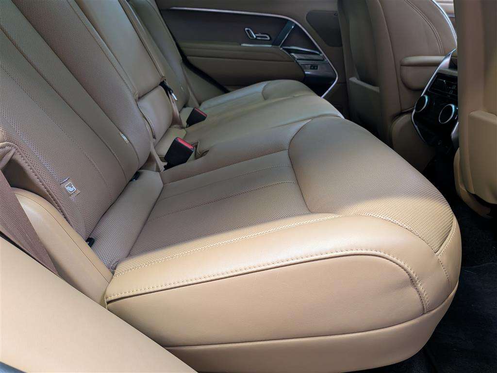 <p>2022 LAND ROVER RANGE ROVER SE D MHEV AUT</p>