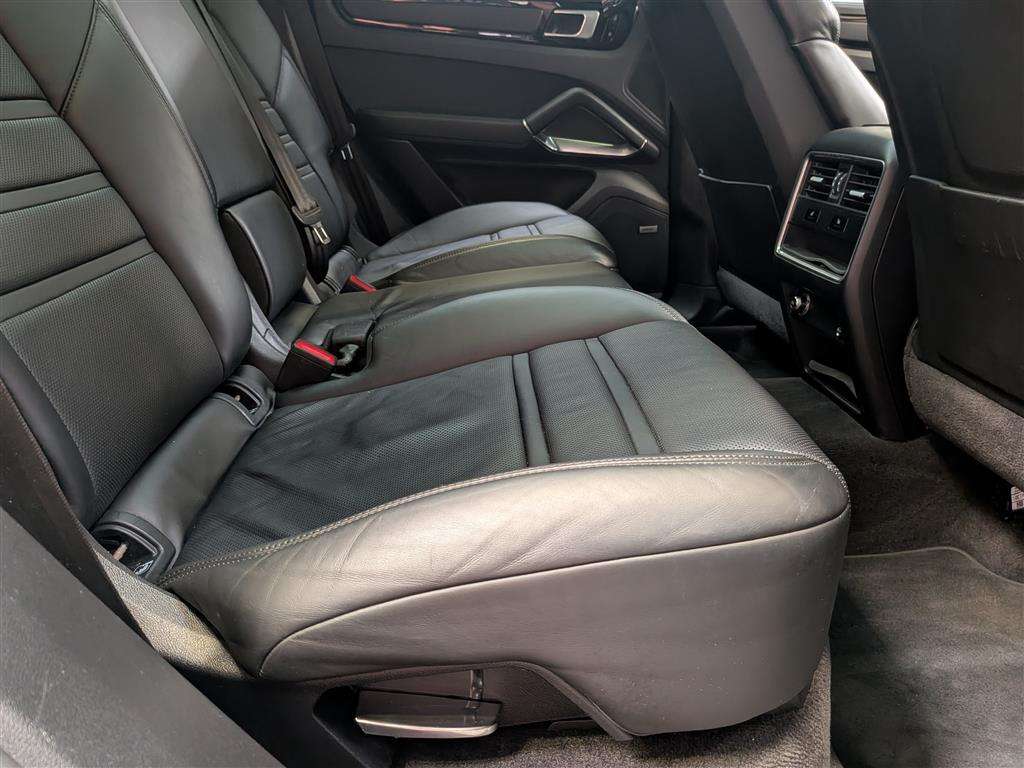 <p>2020 PORSCHE CAYENNE V8 TURBO AUTO</p>