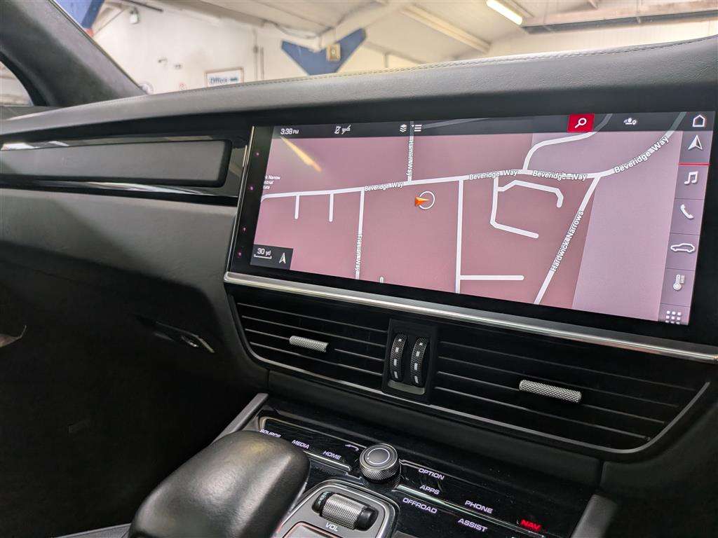 <p>2020 PORSCHE CAYENNE V8 TURBO AUTO</p>
