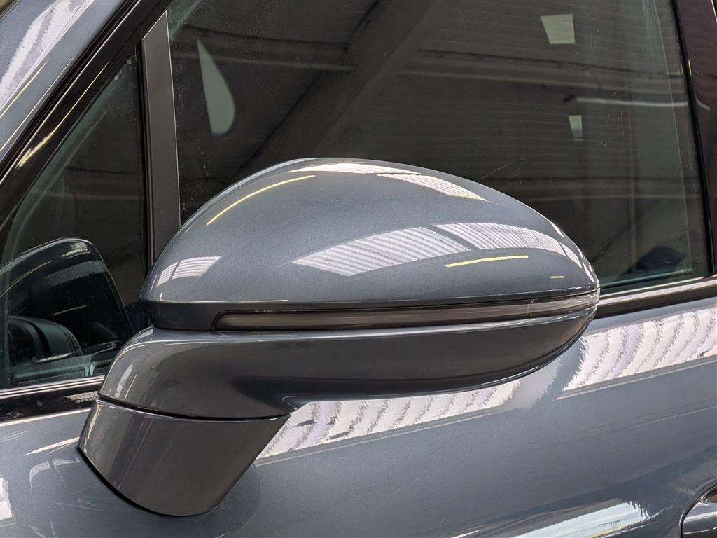 <p>2020 PORSCHE CAYENNE V8 TURBO AUTO</p>