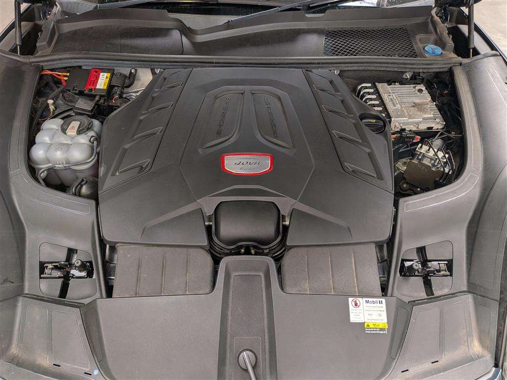 <p>2020 PORSCHE CAYENNE V8 TURBO AUTO</p>