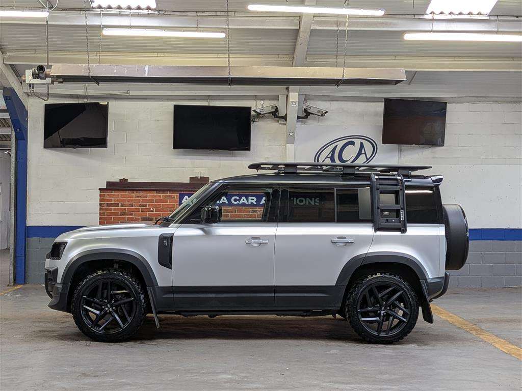 <p>2021 LAND ROVER DEFENDER HSE AUTO Chelsea Truck Co</p>