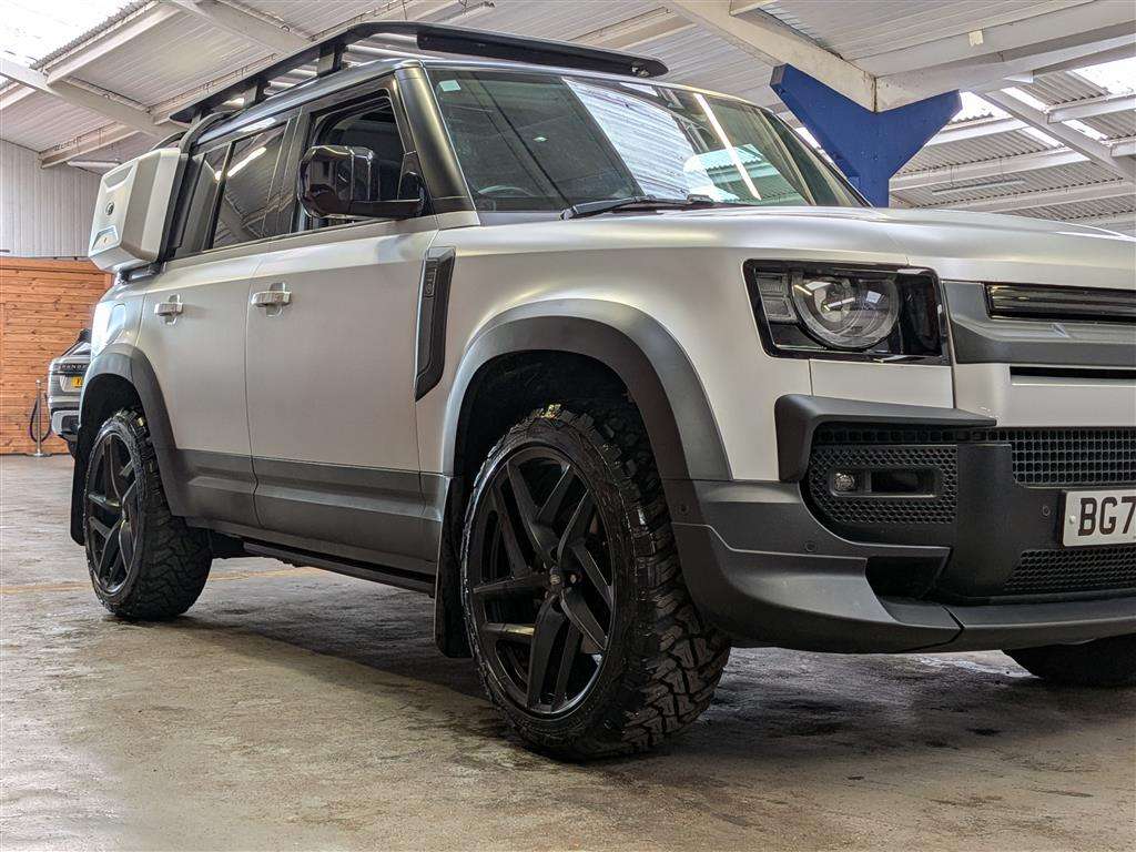 <p>2021 LAND ROVER DEFENDER HSE AUTO Chelsea Truck Co</p>