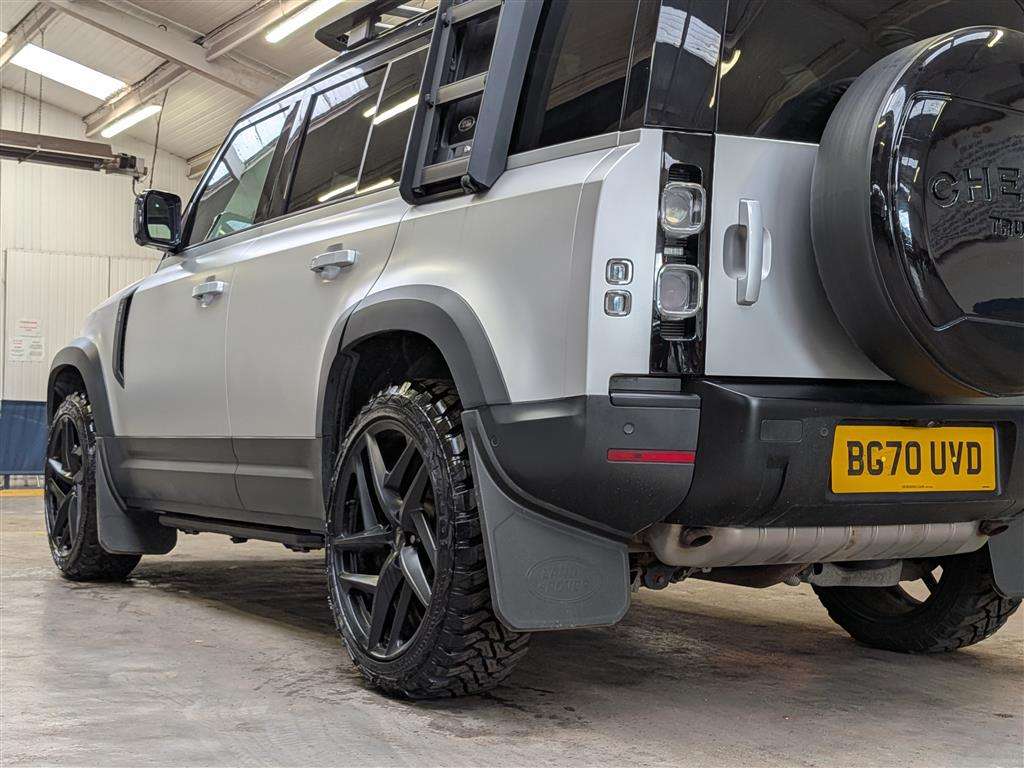 <p>2021 LAND ROVER DEFENDER HSE AUTO Chelsea Truck Co</p>