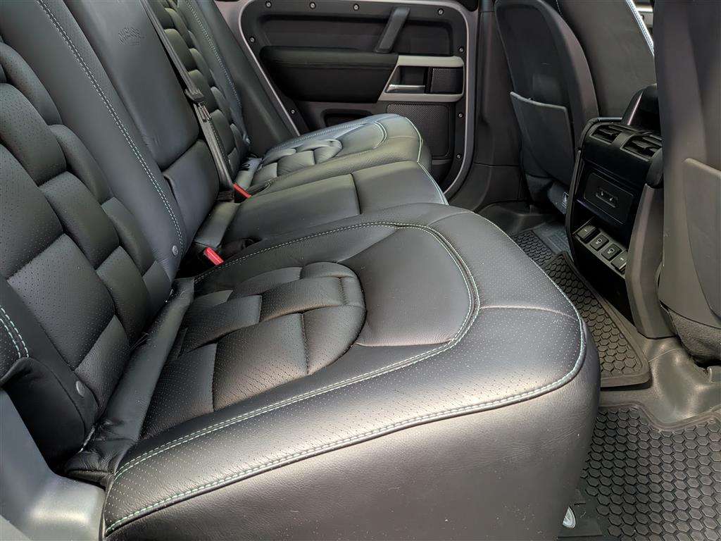 <p>2021 LAND ROVER DEFENDER HSE AUTO Chelsea Truck Co</p>