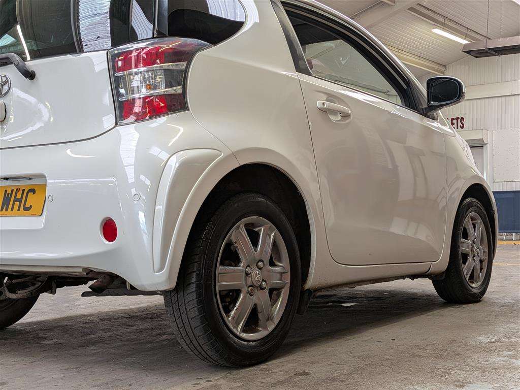 <p>2011 TOYOTA IQ2 VVT-I</p>