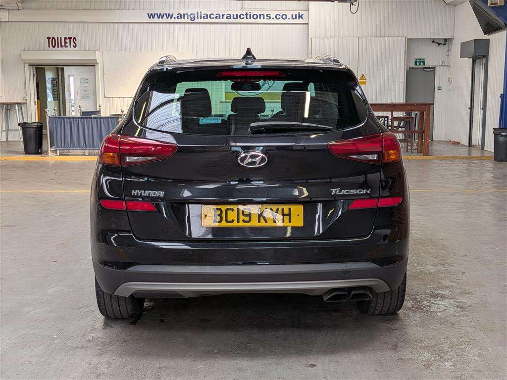 <p>2019 HYUNDAI TUCSON PREMIUM SE CRDI 2W</p>