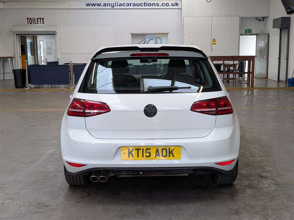 <p>2015 VOLKSWAGEN GOLF MATCH TDI BMT</p>