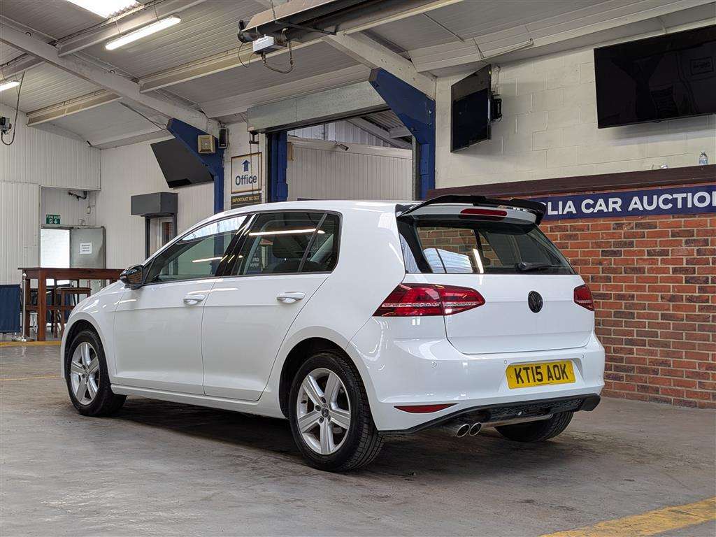 <p>2015 VOLKSWAGEN GOLF MATCH TDI BMT</p>