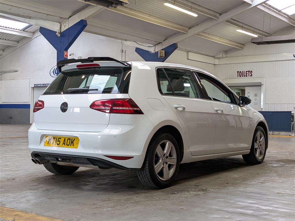 <p>2015 VOLKSWAGEN GOLF MATCH TDI BMT</p>