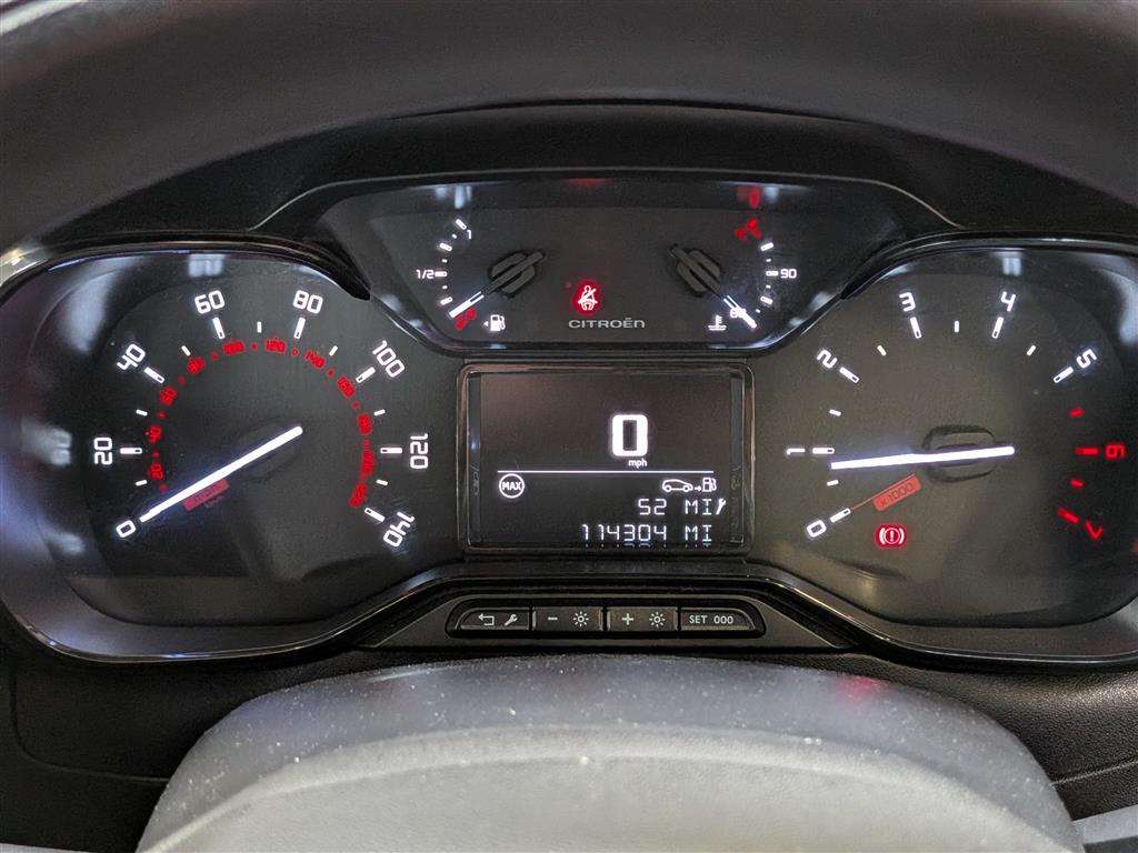 <p>2018 CITROEN C3 FEEL PURETECH</p>