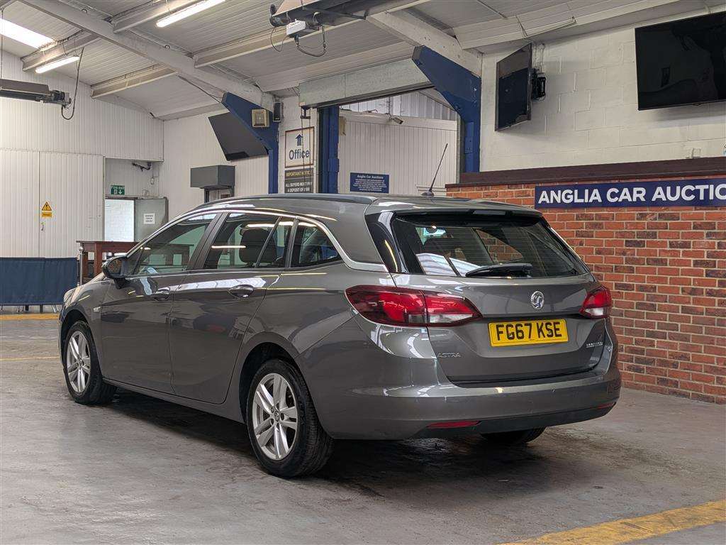 <p>2017 VAUXHALL ASTRA DESIGN CDTI ECOTEC</p>