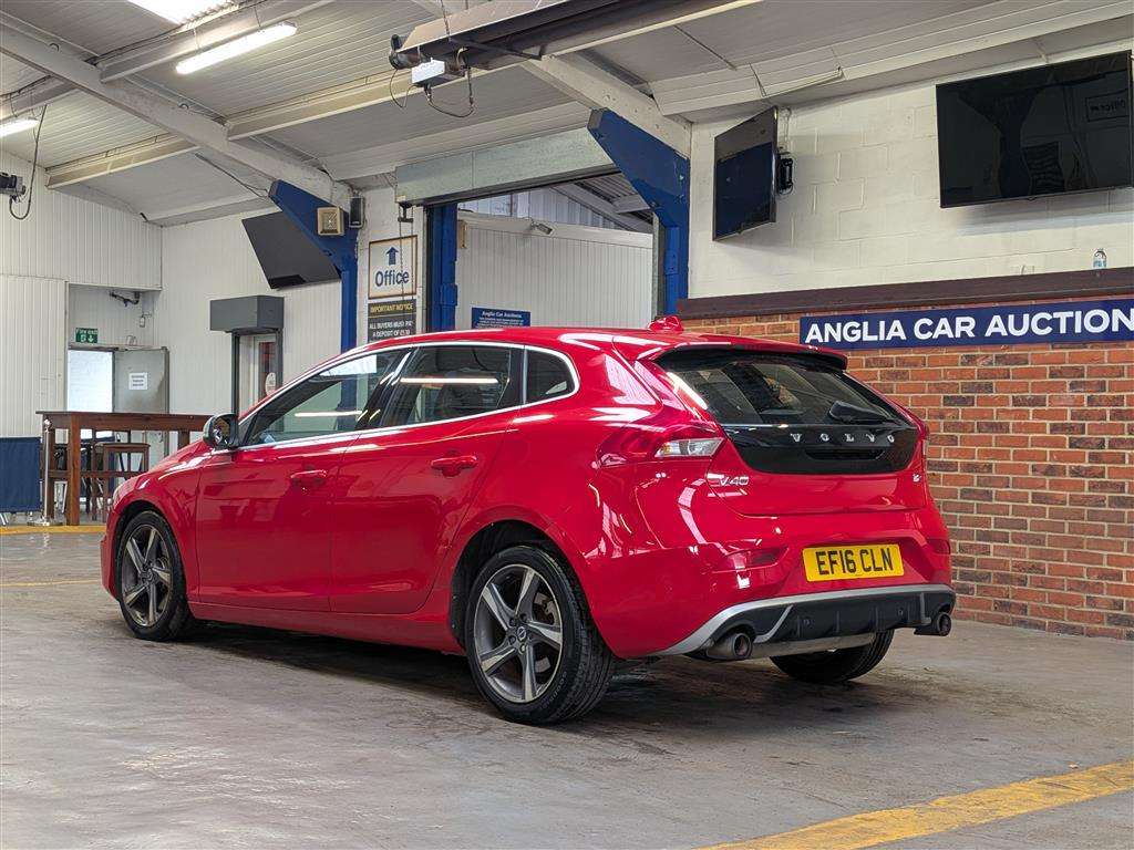 <p>2016 VOLVO V40 R-DESIGN NAV T2 AUTO</p>