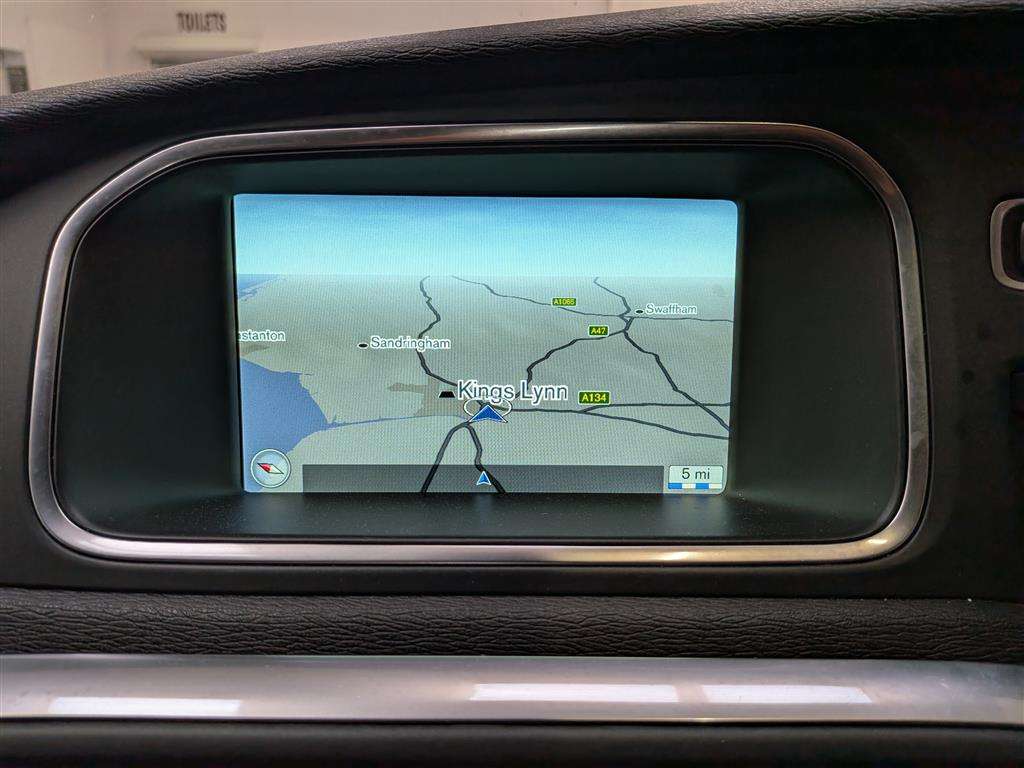 <p>2016 VOLVO V40 R-DESIGN NAV T2 AUTO</p>