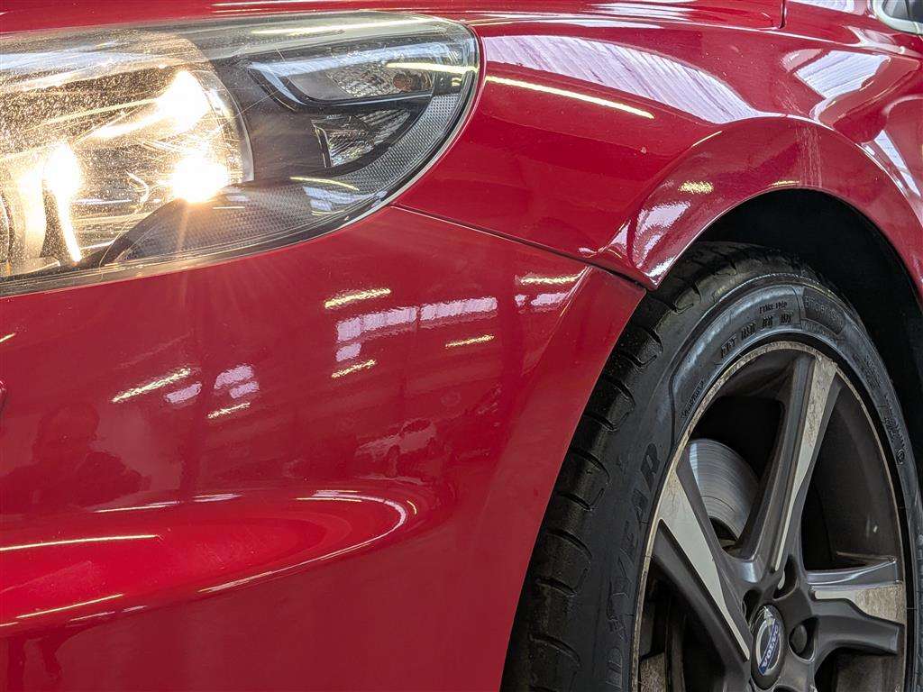 <p>2016 VOLVO V40 R-DESIGN NAV T2 AUTO</p>