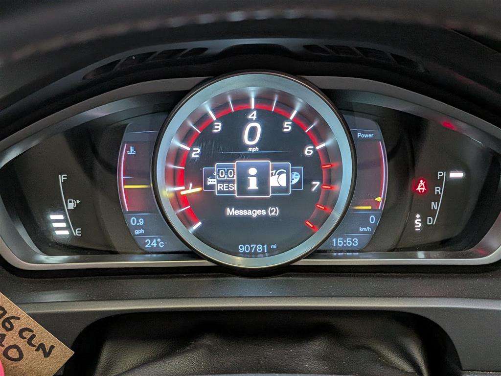 <p>2016 VOLVO V40 R-DESIGN NAV T2 AUTO</p>