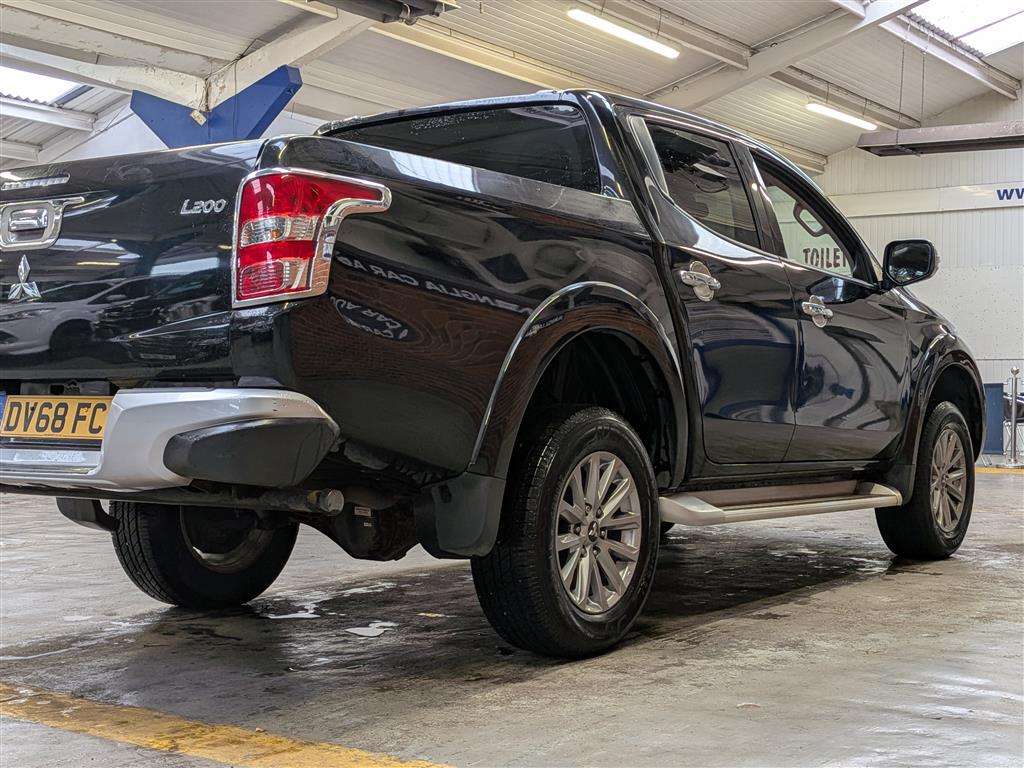 <p>2018 MITSUBISHI L200 BARBARIAN DI-D</p>