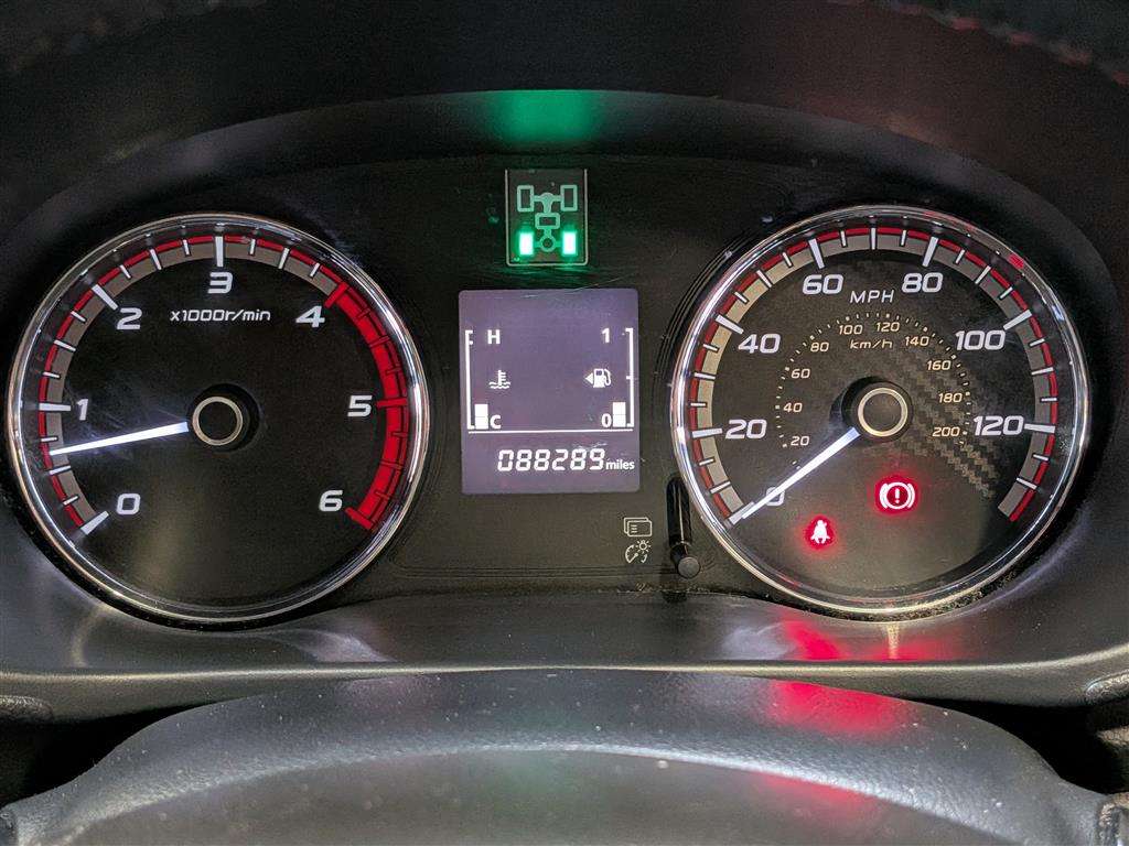 <p>2018 MITSUBISHI L200 BARBARIAN DI-D</p>