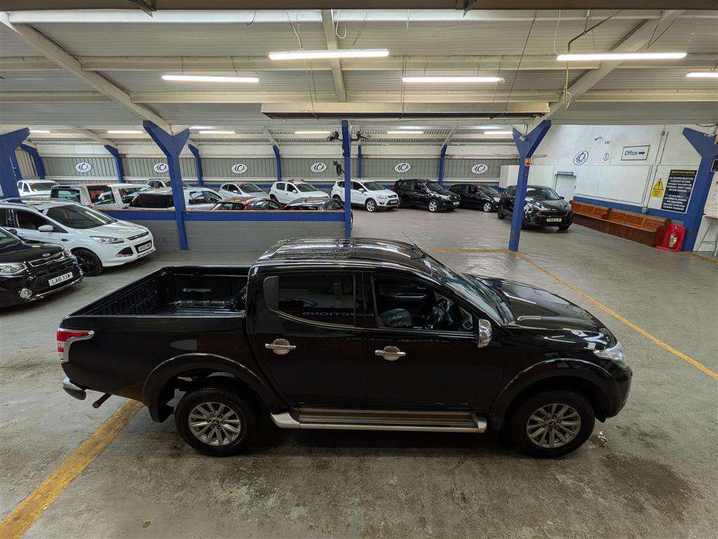 <p>2018 MITSUBISHI L200 BARBARIAN DI-D</p>