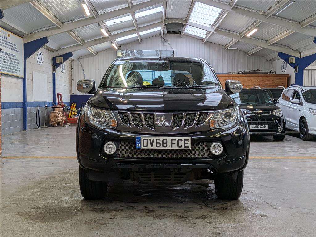 <p>2018 MITSUBISHI L200 BARBARIAN DI-D</p>