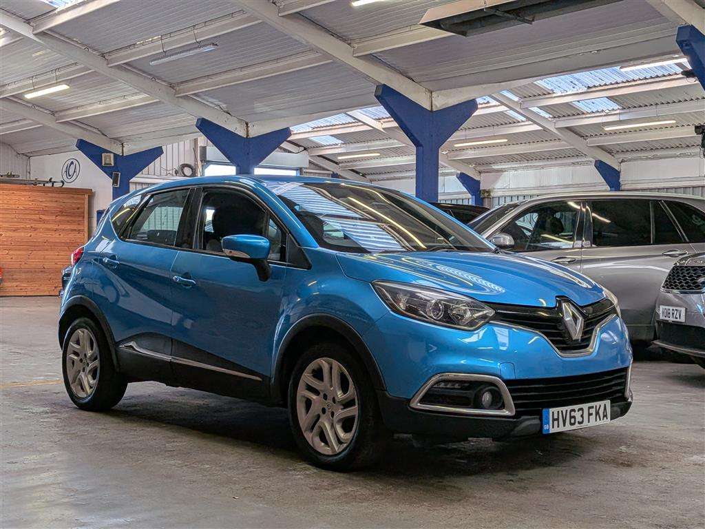 <p>2013 RENAULT CAPTUR D-QUE M-NAV NRG TC</p>