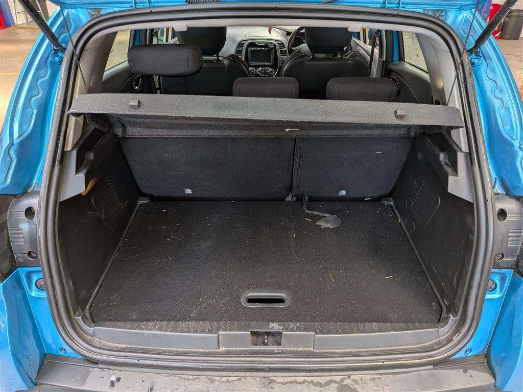 <p>2013 RENAULT CAPTUR D-QUE M-NAV NRG TC</p>