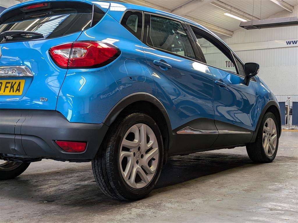 <p>2013 RENAULT CAPTUR D-QUE M-NAV NRG TC</p>