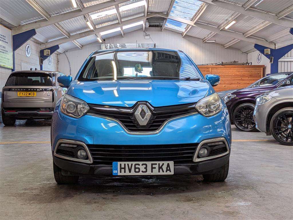 <p>2013 RENAULT CAPTUR D-QUE M-NAV NRG TC</p>