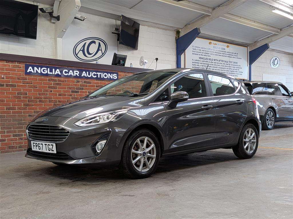 <p>2017 FORD FIESTA ZETEC</p>