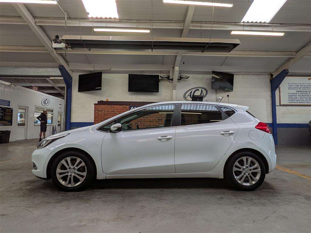 <p>2014 KIA CEED 3 ECODYNAMICS CRDI</p>