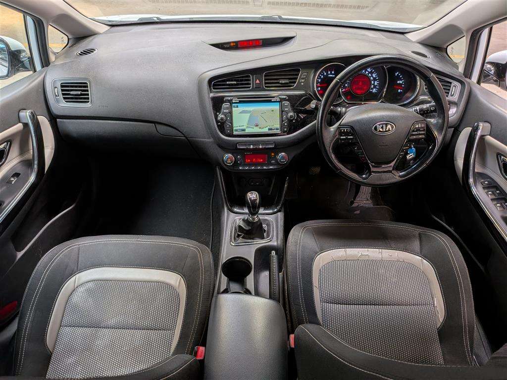 <p>2014 KIA CEED 3 ECODYNAMICS CRDI</p>
