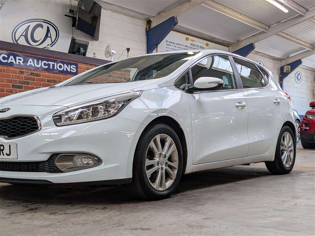 <p>2014 KIA CEED 3 ECODYNAMICS CRDI</p>