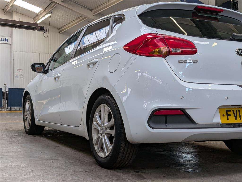 <p>2014 KIA CEED 3 ECODYNAMICS CRDI</p>