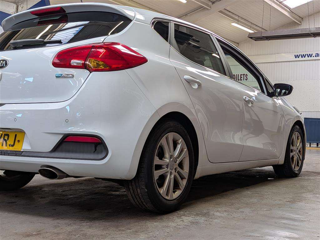 <p>2014 KIA CEED 3 ECODYNAMICS CRDI</p>