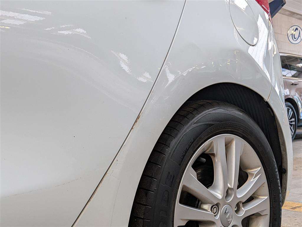 <p>2014 KIA CEED 3 ECODYNAMICS CRDI</p>