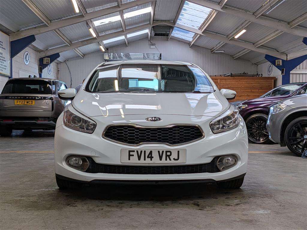 <p>2014 KIA CEED 3 ECODYNAMICS CRDI</p>