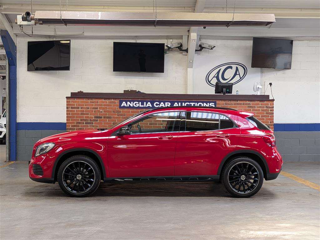 <p>2020 MERCEDES-BENZ GLA 200 AMG LINE EDITION</p>