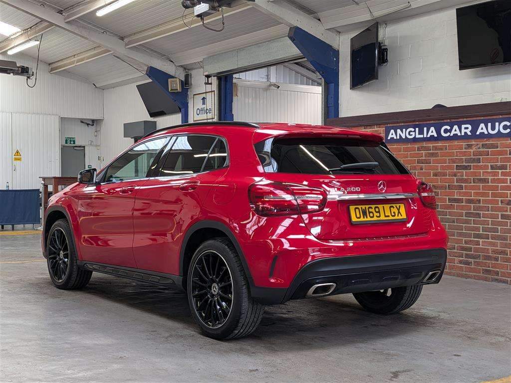 <p>2020 MERCEDES-BENZ GLA 200 AMG LINE EDITION</p>
