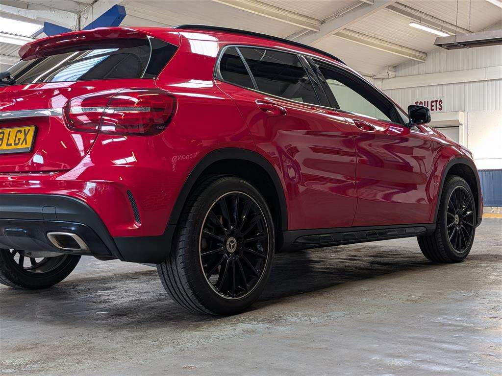 <p>2020 MERCEDES-BENZ GLA 200 AMG LINE EDITION</p>