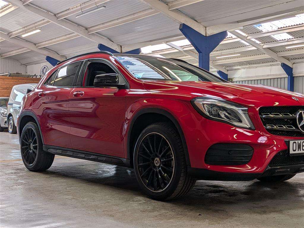 <p>2020 MERCEDES-BENZ GLA 200 AMG LINE EDITION</p>
