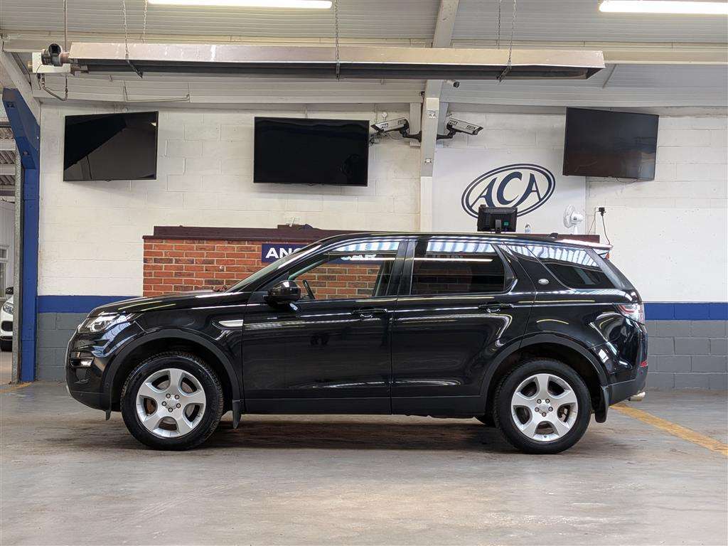 <p>2016 LAND ROVER DISCOVERY SPORT HSE TD4</p>