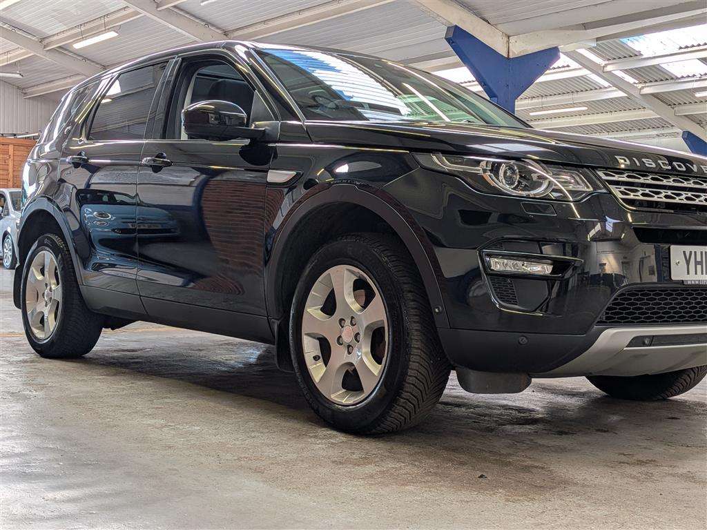 <p>2016 LAND ROVER DISCOVERY SPORT HSE TD4</p>