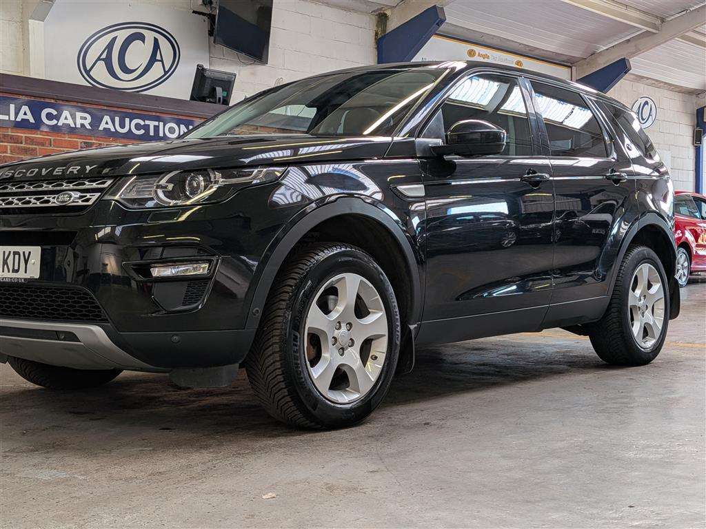 <p>2016 LAND ROVER DISCOVERY SPORT HSE TD4</p>