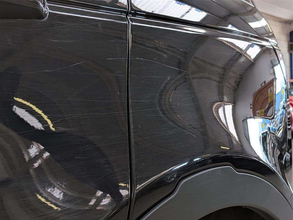 <p>2016 LAND ROVER DISCOVERY SPORT HSE TD4</p>