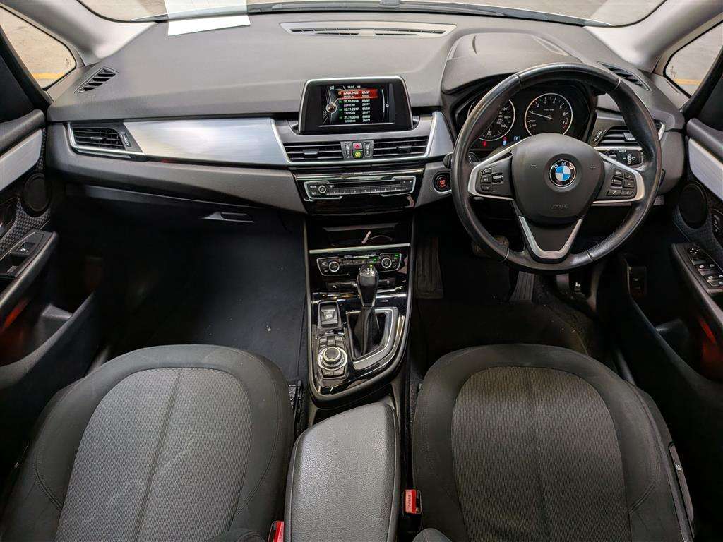 <p>2014 BMW 218I SE AUTO</p>