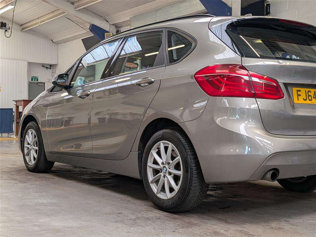 <p>2014 BMW 218I SE AUTO</p>