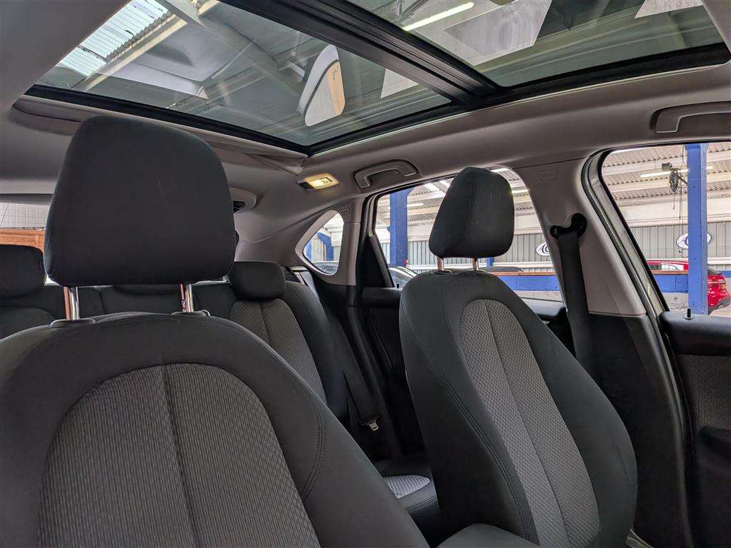 <p>2014 BMW 218I SE AUTO</p>
