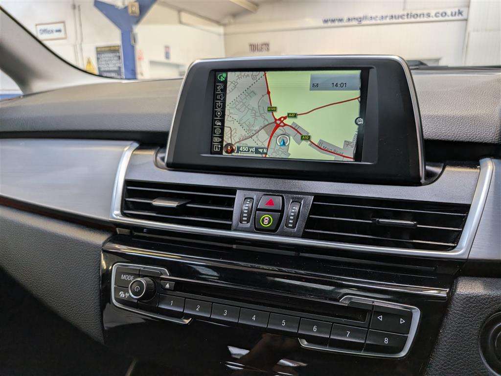<p>2014 BMW 218I SE AUTO</p>