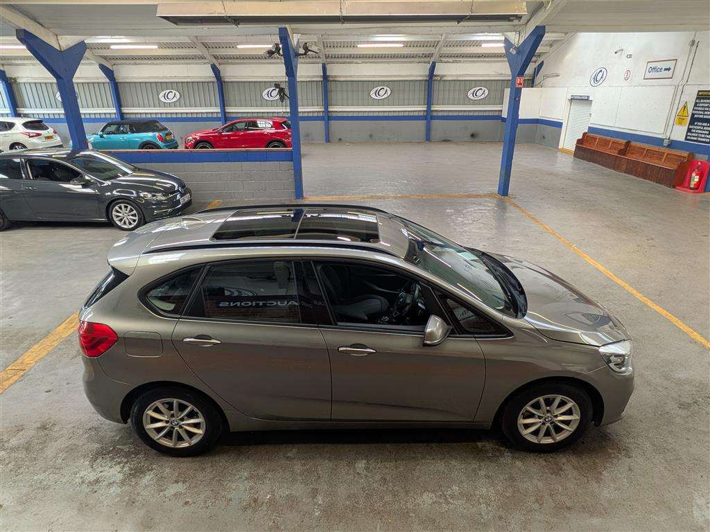 <p>2014 BMW 218I SE AUTO</p>
