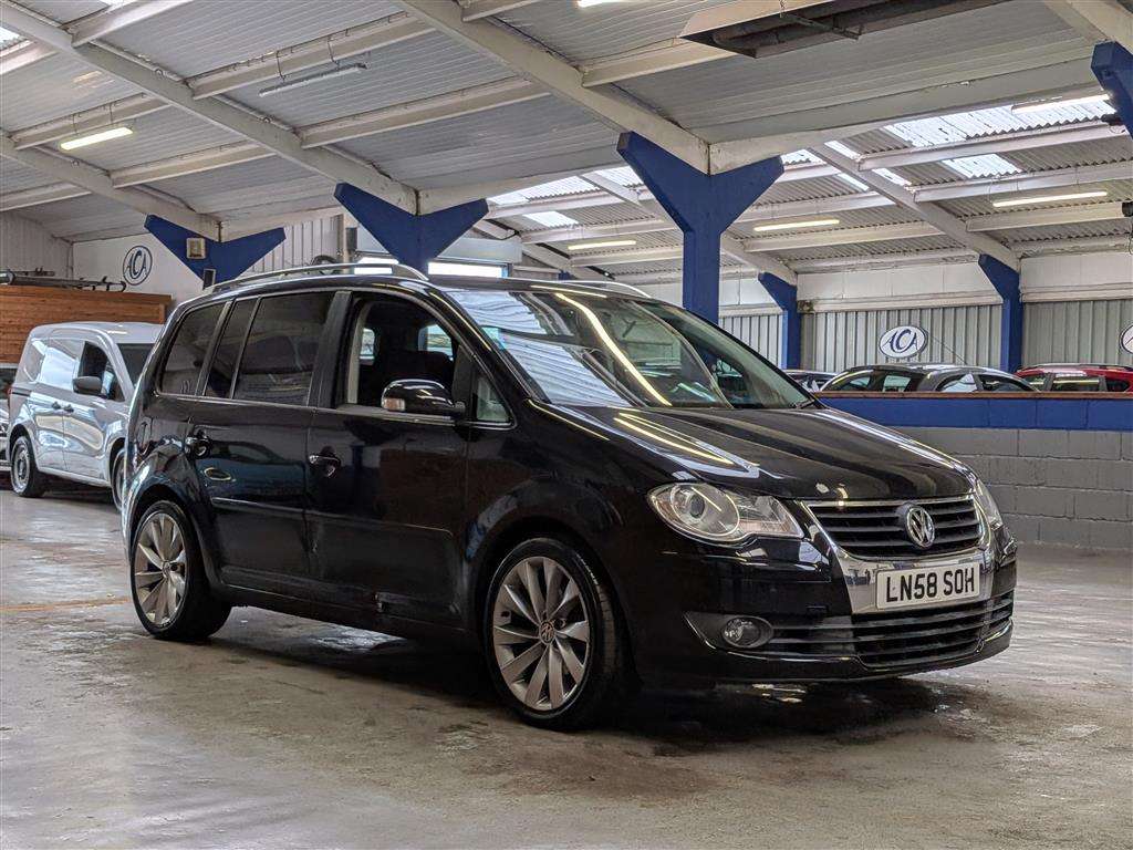 <p>2008 VOLKSWAGEN TOURAN SE TDI 105</p>